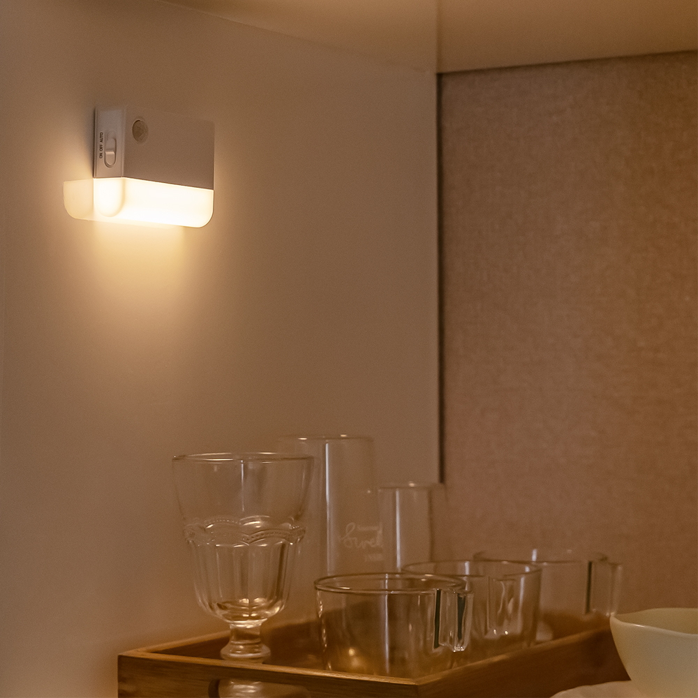 Lampada Led portatile Rettangolare Bianca 0,5W a batteria con sensore crepuscolare e di movimento Bianco caldo 3000K Aigostar - Foto 5