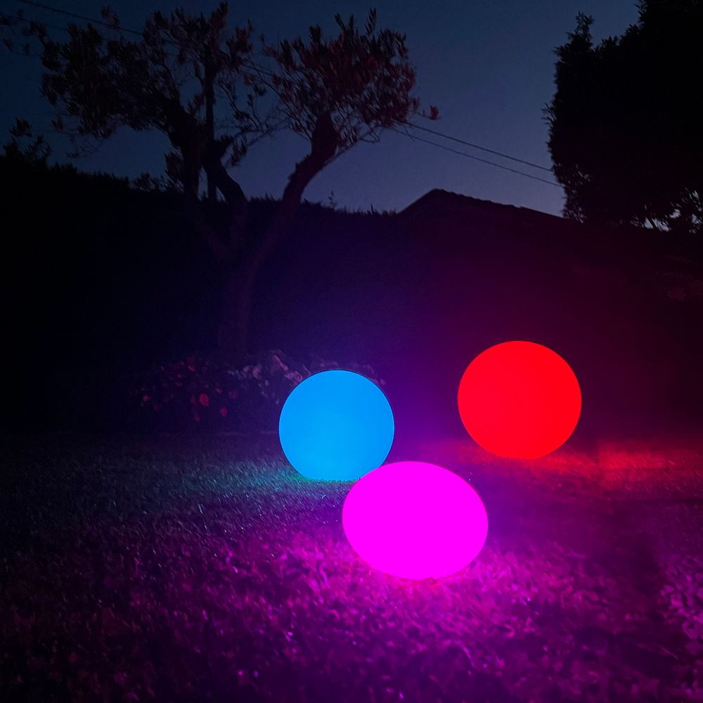 Sfera Led Oval Ball luminosa decorativa da giardino 1W RGBW 20×14 cm IP67 a batteria 1 lampada Piccola V-TAC - Foto 2