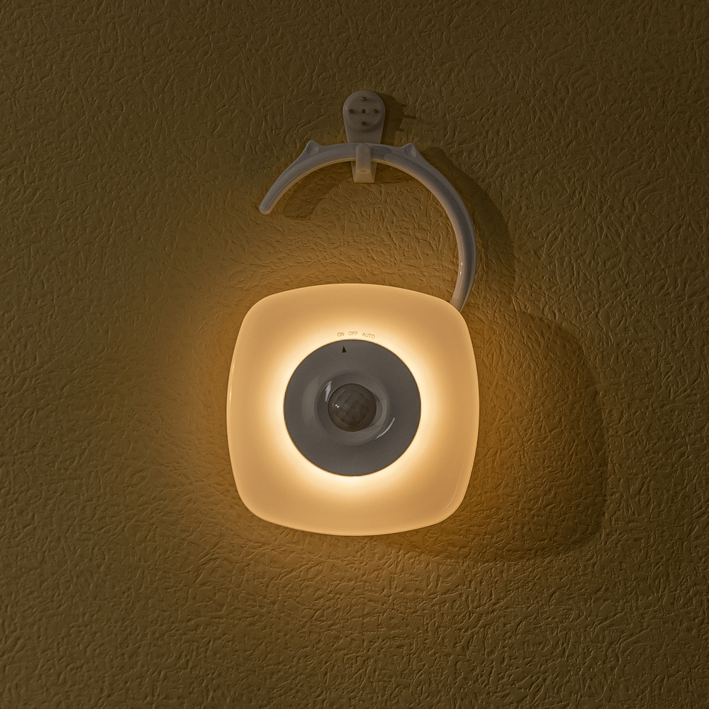 Lampada da notte a Led a batteria Bianco Caldo 3000K con sensore crepuscolare e di movimento Aigostar - Foto 4