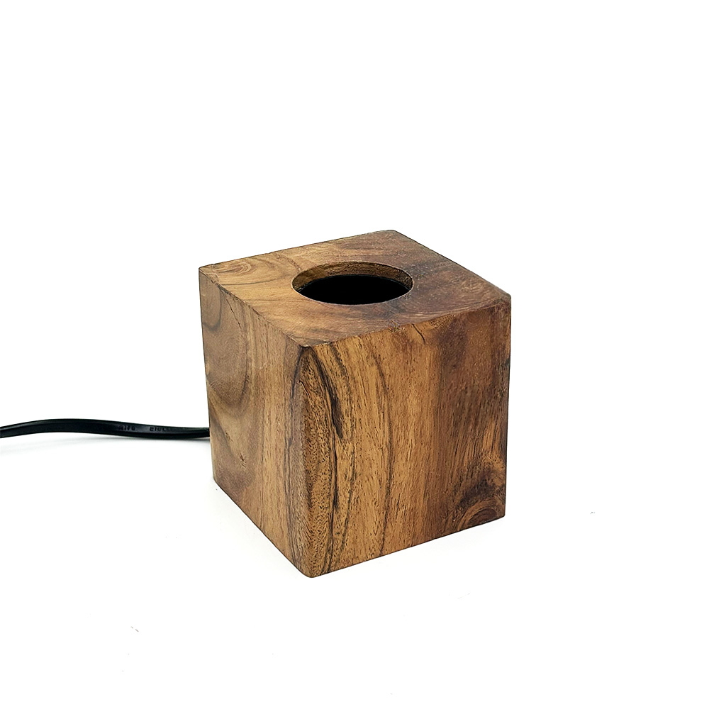Foto principale Portalampada da tavolo Cubo in legno artigianale E27 75×75 mm LedLedITALIA