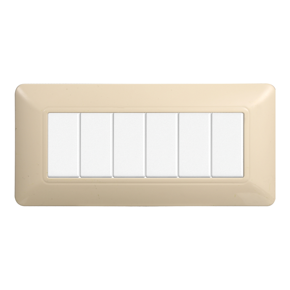 Foto principale Placca 6 moduli 506 in plastica sabbia compatibile anche con BTicino Matix
